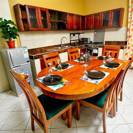 Peace Of Mind Suites Entebbe Ngoại thất bức ảnh