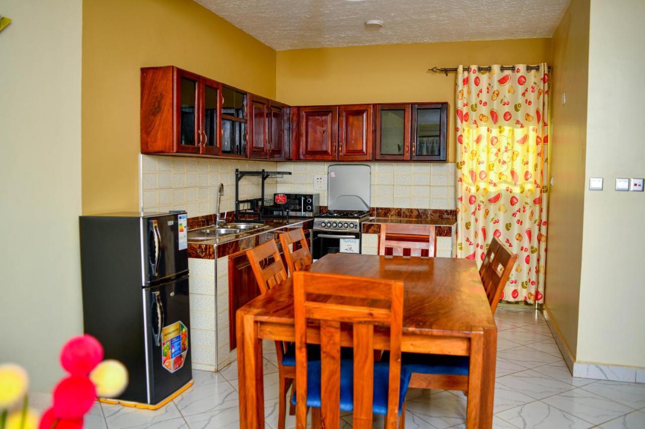 Peace Of Mind Suites Entebbe Ngoại thất bức ảnh