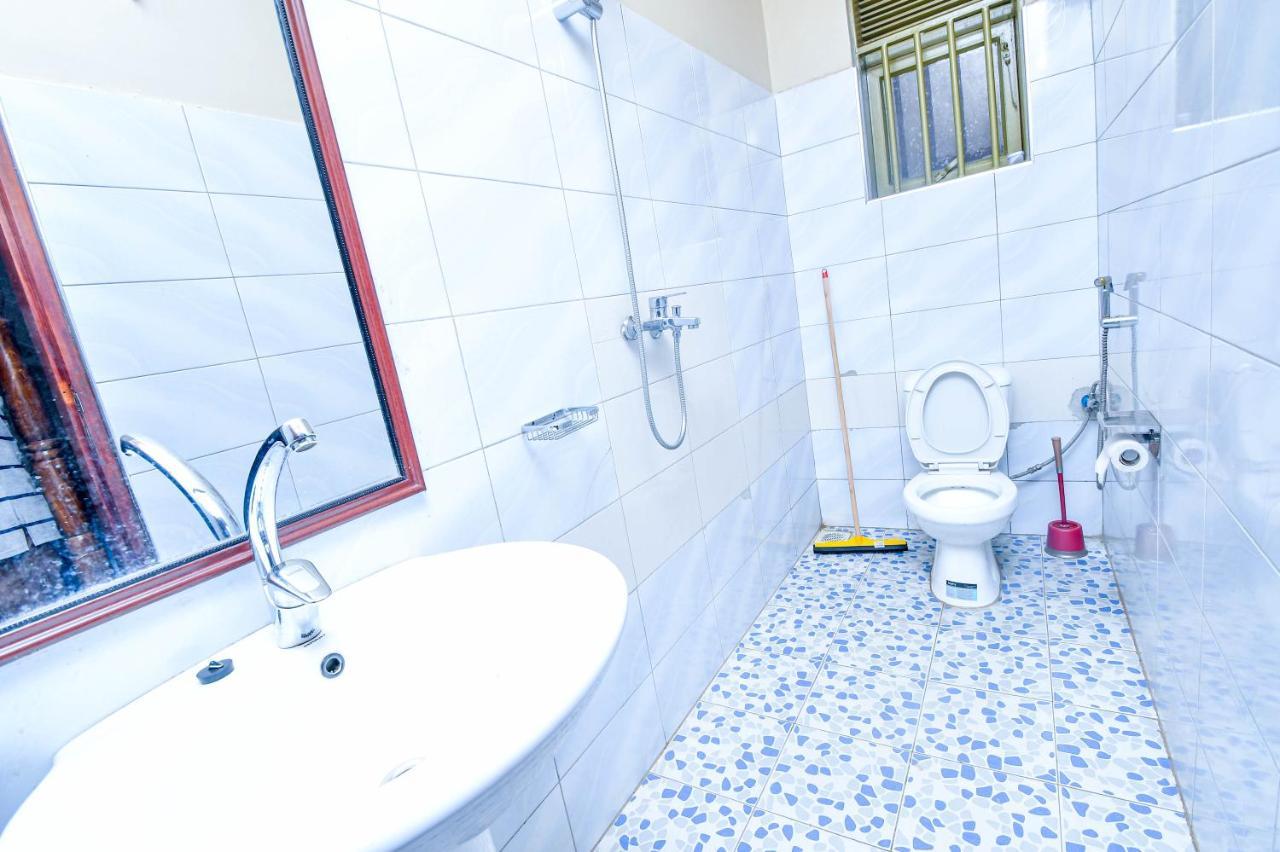 Peace Of Mind Suites Entebbe Ngoại thất bức ảnh