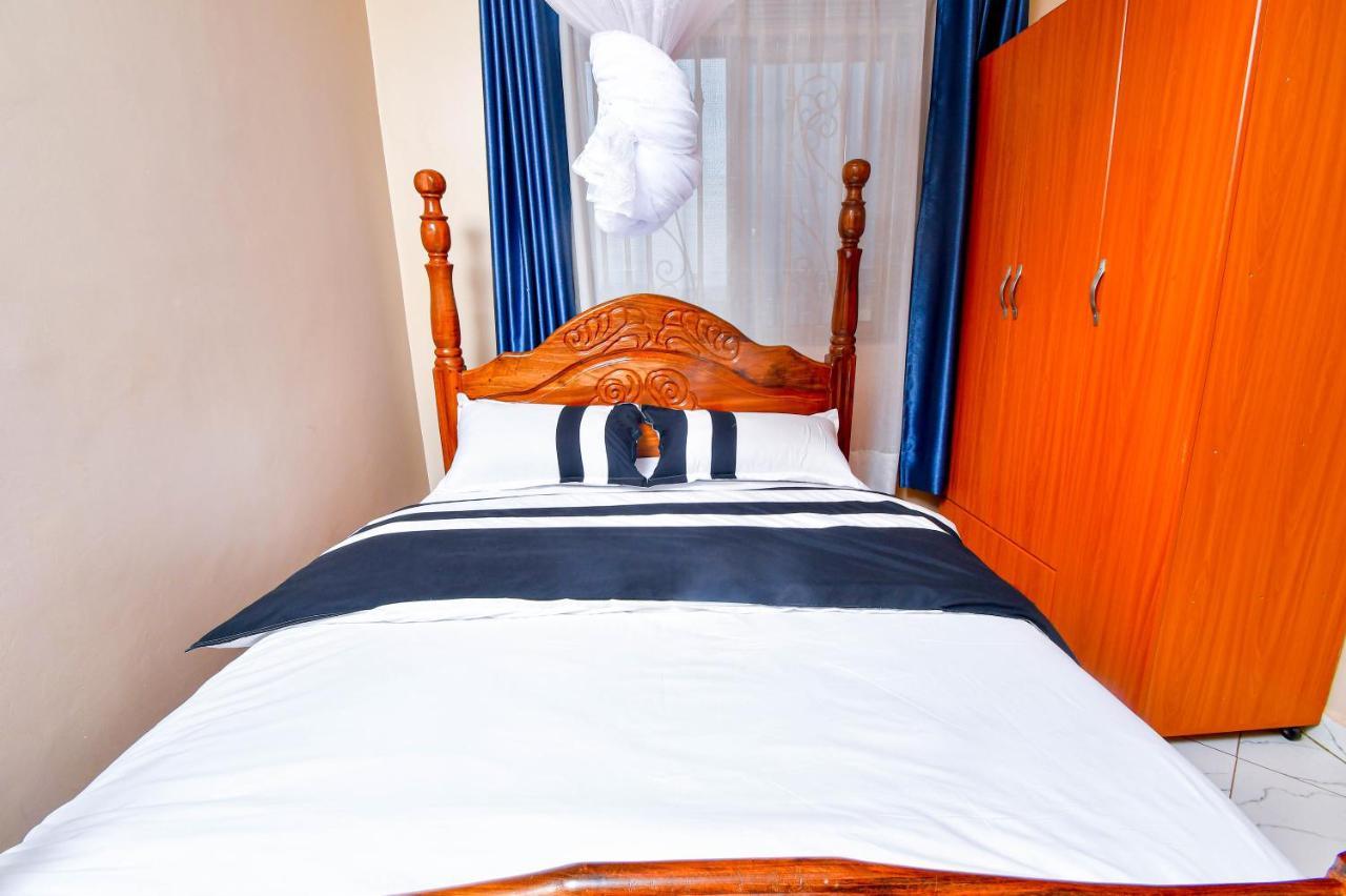 Peace Of Mind Suites Entebbe Ngoại thất bức ảnh
