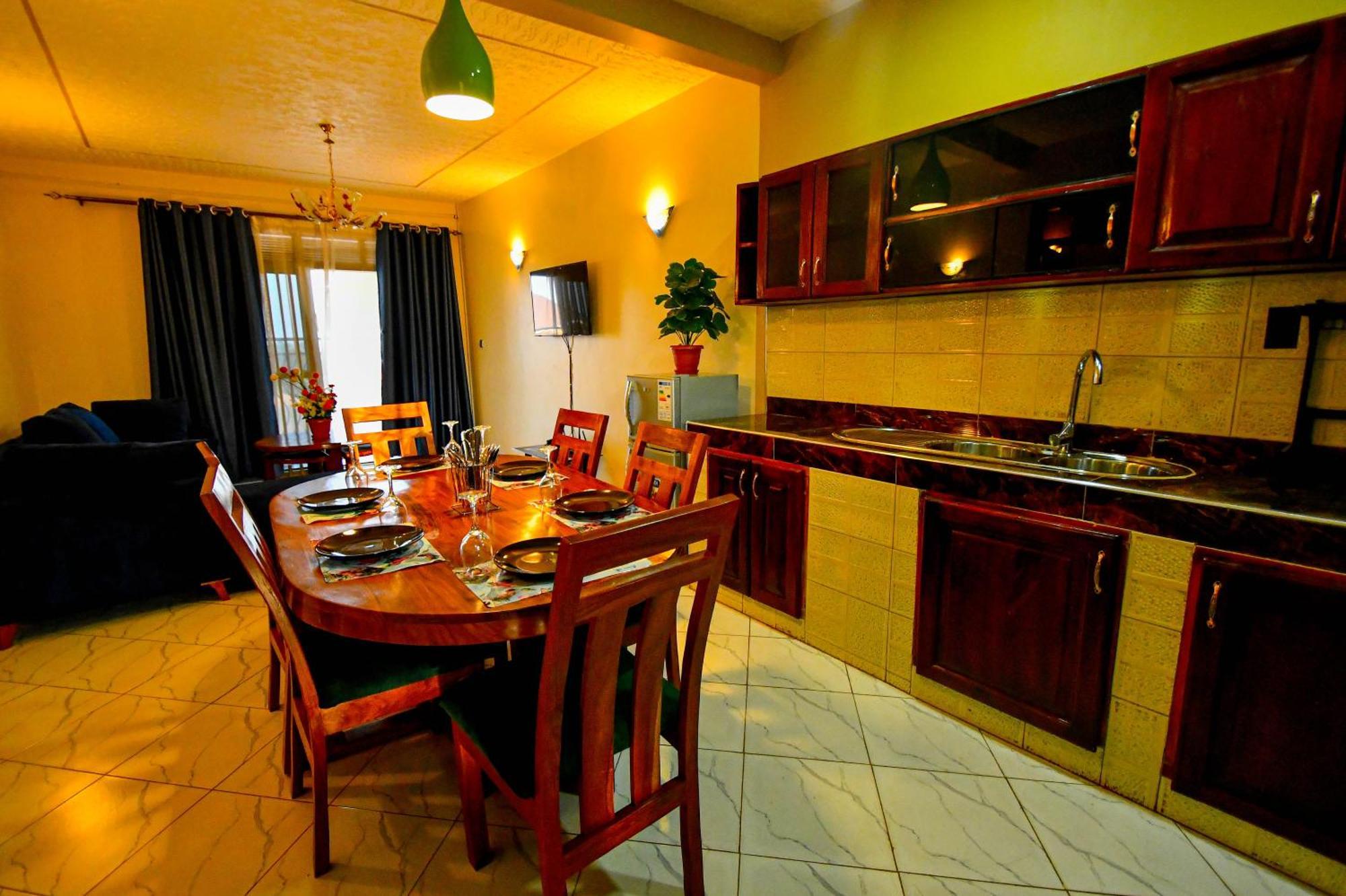 Peace Of Mind Suites Entebbe Ngoại thất bức ảnh