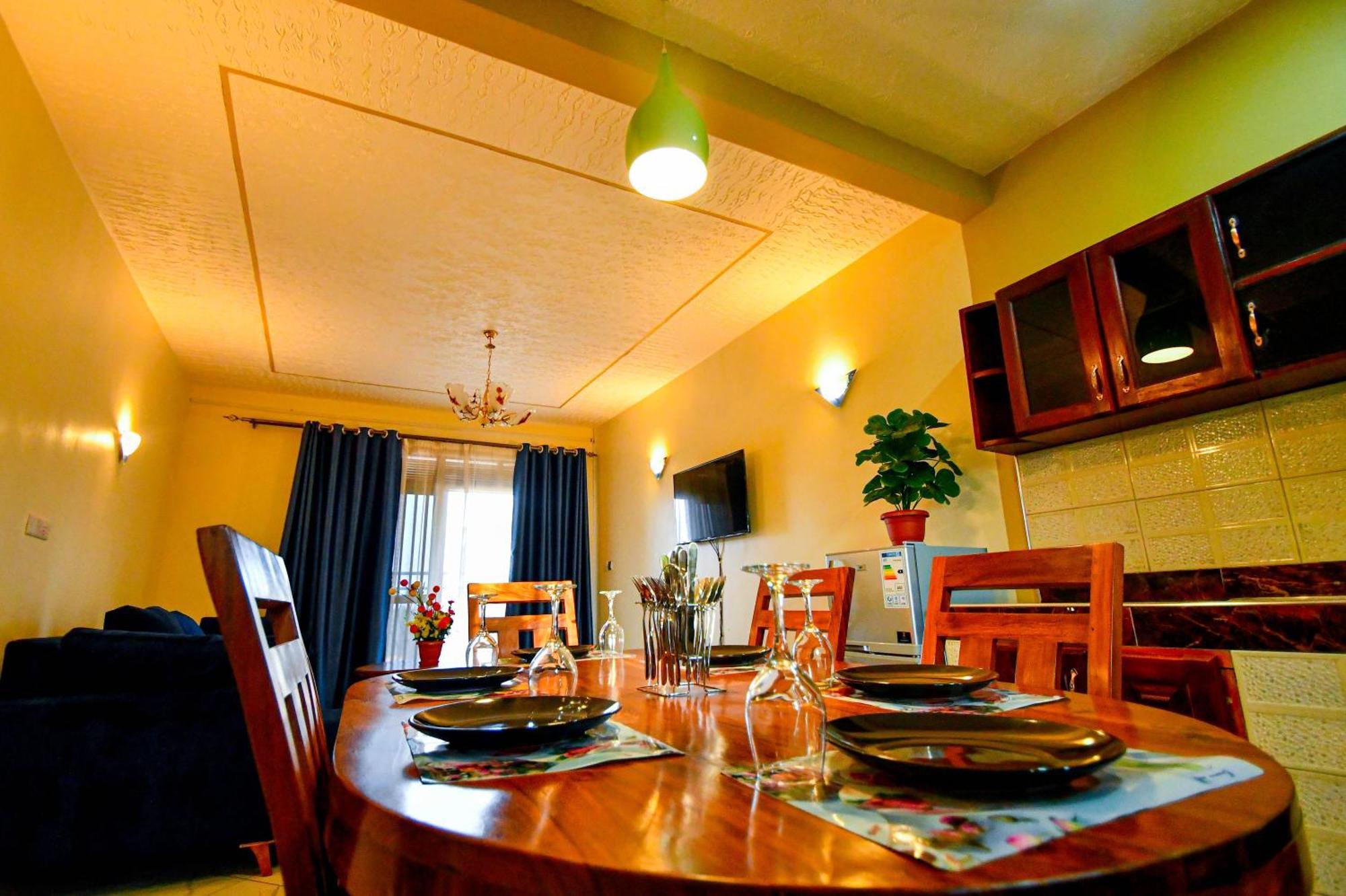 Peace Of Mind Suites Entebbe Ngoại thất bức ảnh