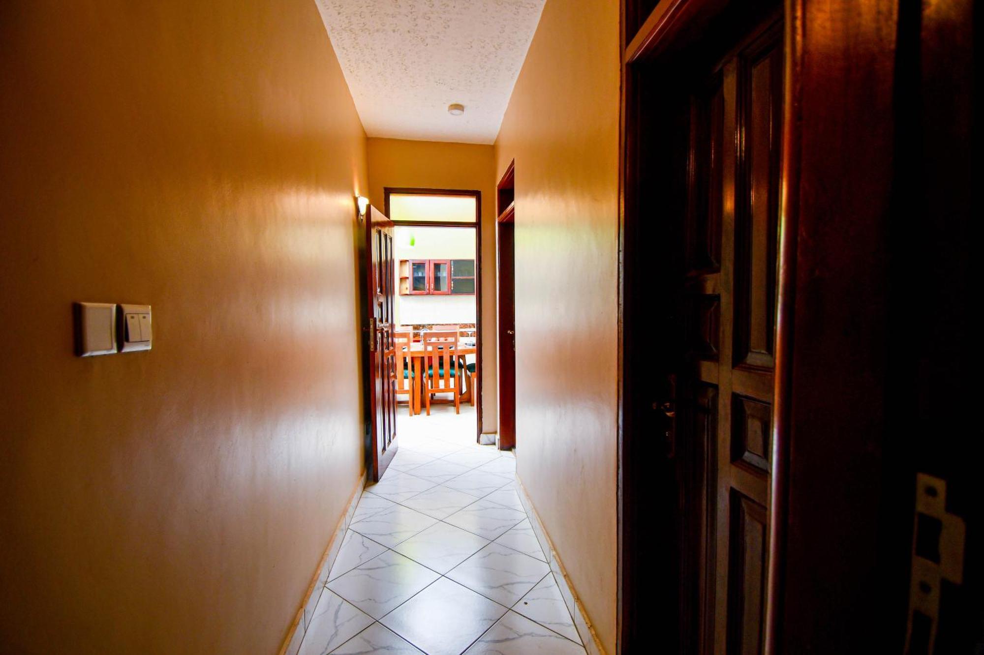 Peace Of Mind Suites Entebbe Ngoại thất bức ảnh