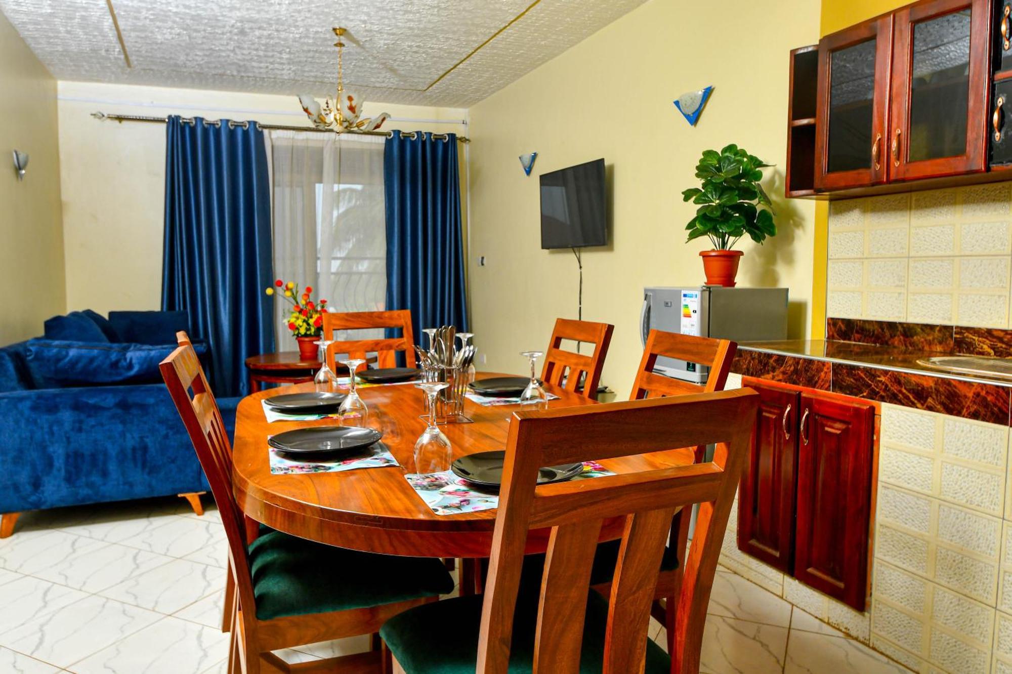Peace Of Mind Suites Entebbe Ngoại thất bức ảnh